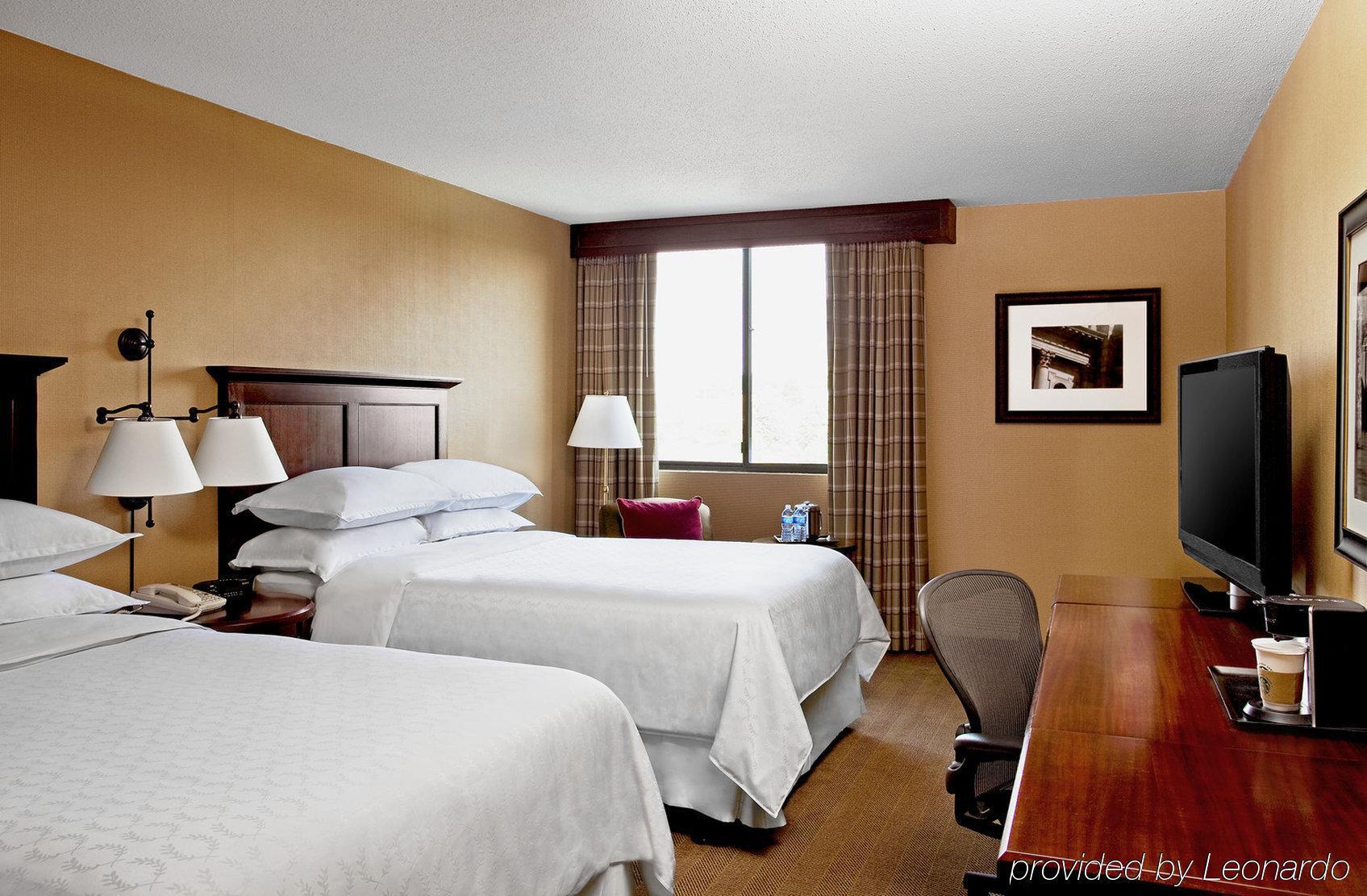 Sheraton Harrisburg Hershey Hotel Room photo